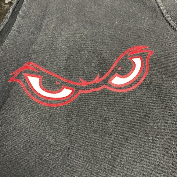 Men’s cut off tank - Picture 2 of 3